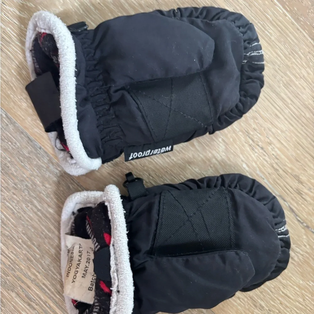 Hotfingers Black Kids Mittens waterproof baby